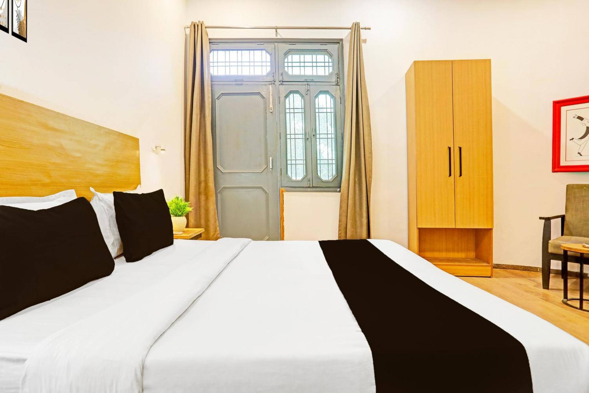 Super Townhouse Vijay Khand Gomti Nagar Λάκναου Εξωτερικό φωτογραφία