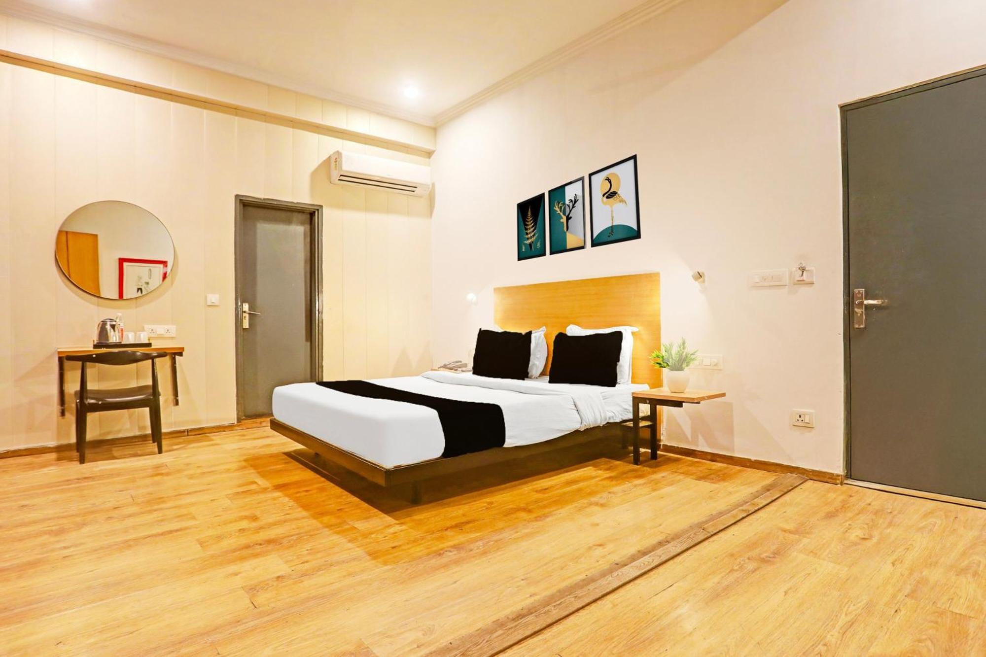 Super Townhouse Vijay Khand Gomti Nagar Λάκναου Εξωτερικό φωτογραφία