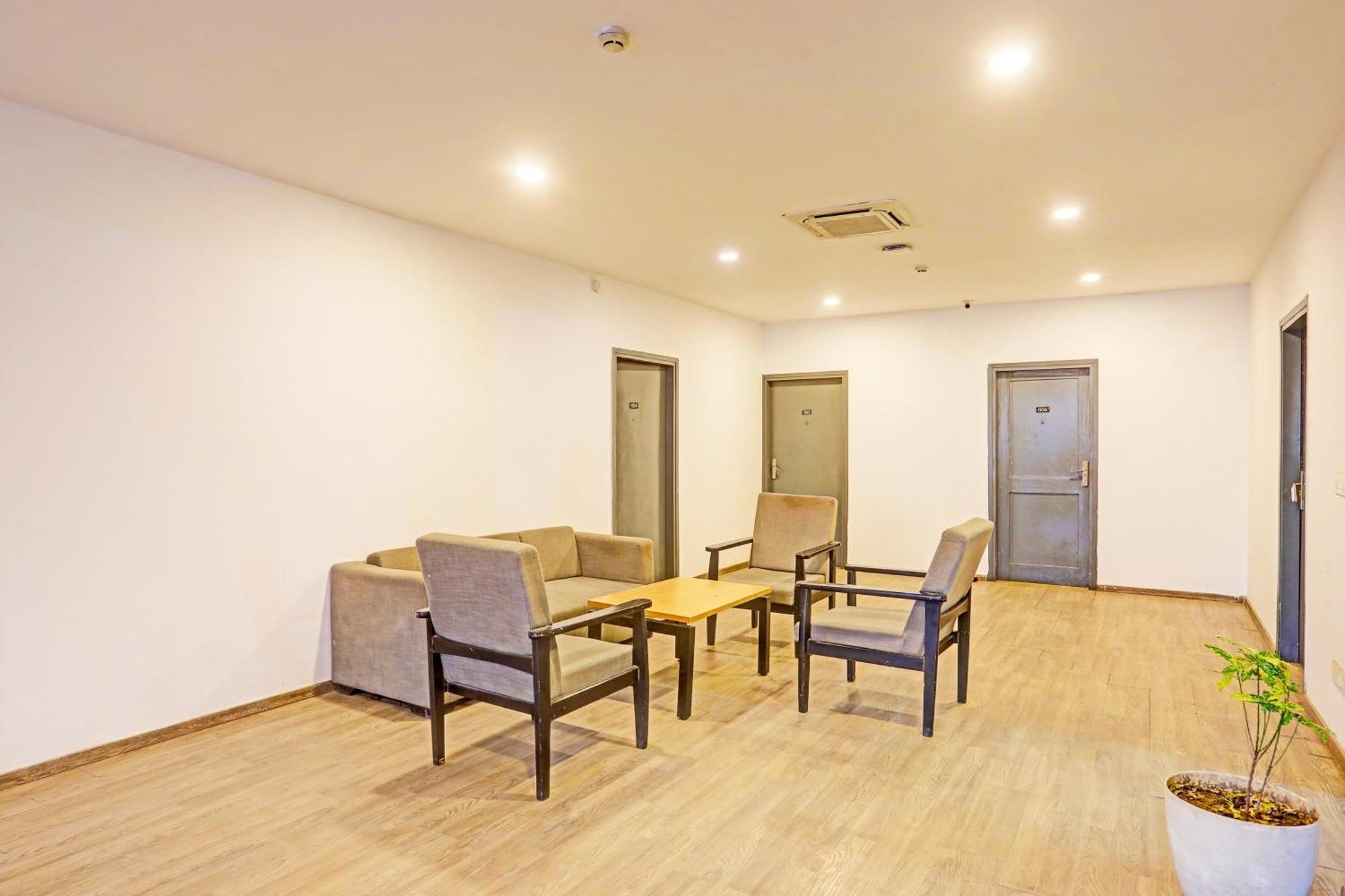 Super Townhouse Vijay Khand Gomti Nagar Λάκναου Εξωτερικό φωτογραφία
