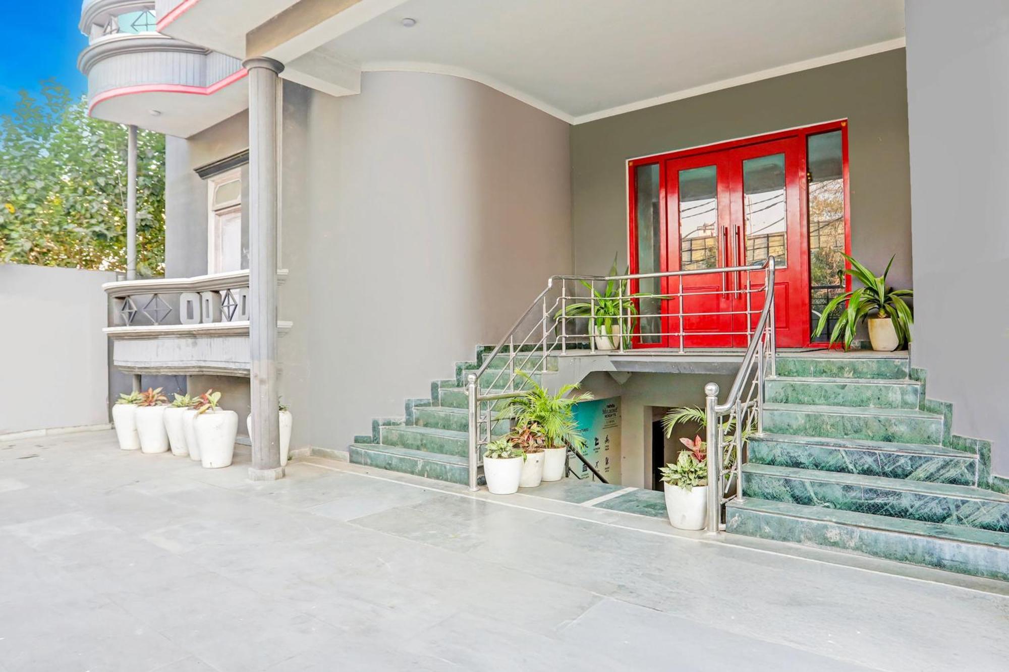 Super Townhouse Vijay Khand Gomti Nagar Λάκναου Εξωτερικό φωτογραφία
